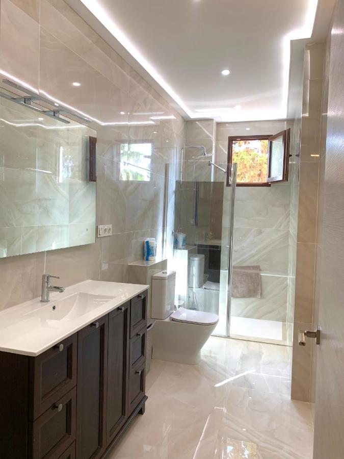 Amplia Vivienda New Para12 Pers A 4 Min Caminando De Playa Con Terraza, Piscina Com, Wifi, Ventiladores De Techo, Lavavajillas Roquetas de Mar Esterno foto