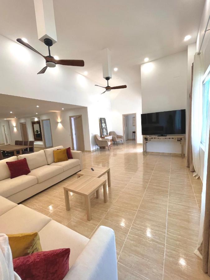 Amplia Vivienda New Para12 Pers A 4 Min Caminando De Playa Con Terraza, Piscina Com, Wifi, Ventiladores De Techo, Lavavajillas Roquetas de Mar Esterno foto