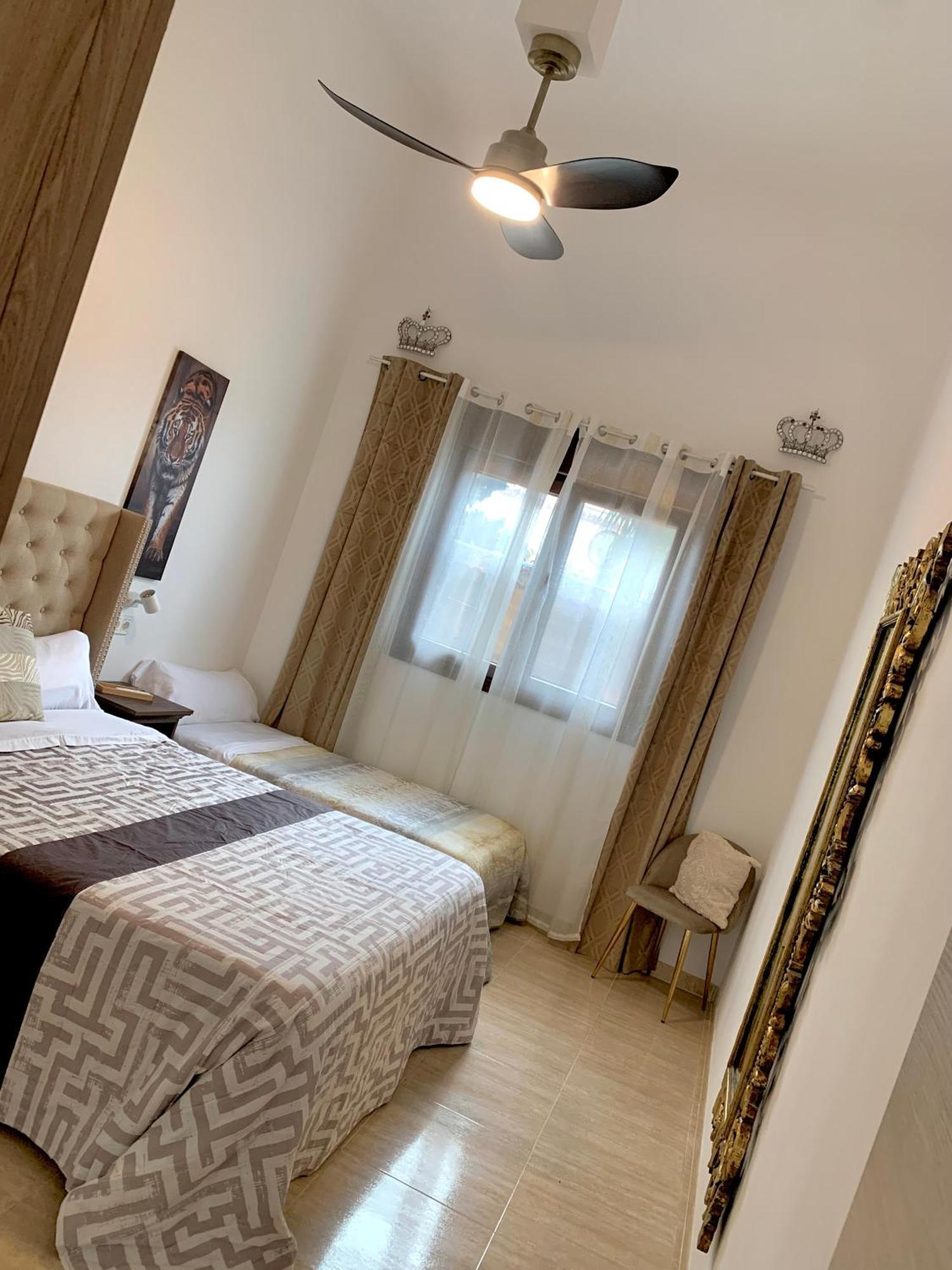 Amplia Vivienda New Para12 Pers A 4 Min Caminando De Playa Con Terraza, Piscina Com, Wifi, Ventiladores De Techo, Lavavajillas Roquetas de Mar Esterno foto
